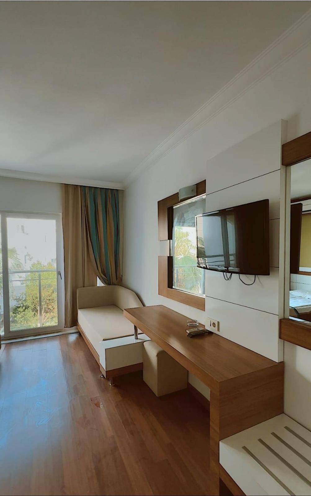 Luca Antalya Hotell Side Eksteriør bilde
